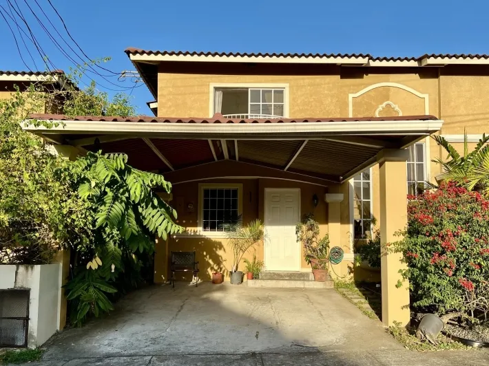 House for sale in Dorado Lakes, Condado del Rey