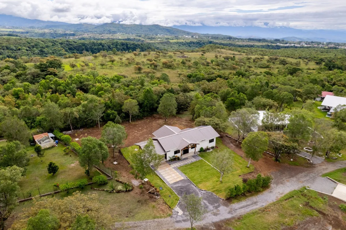 New Potrerillos Home with Quality Finishes