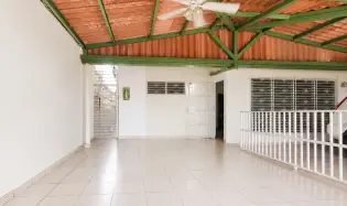 Venta de casa en Altos de Las Acacias, Don Bosco
