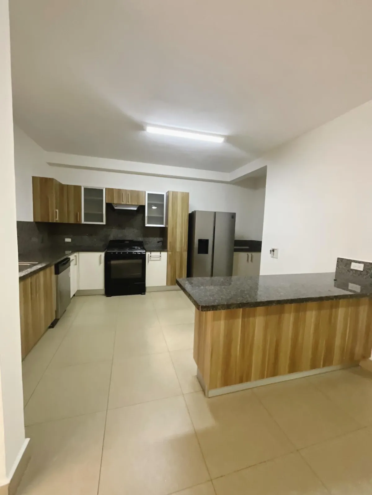 GROUND FLOOR APARTMENT FOR SALE