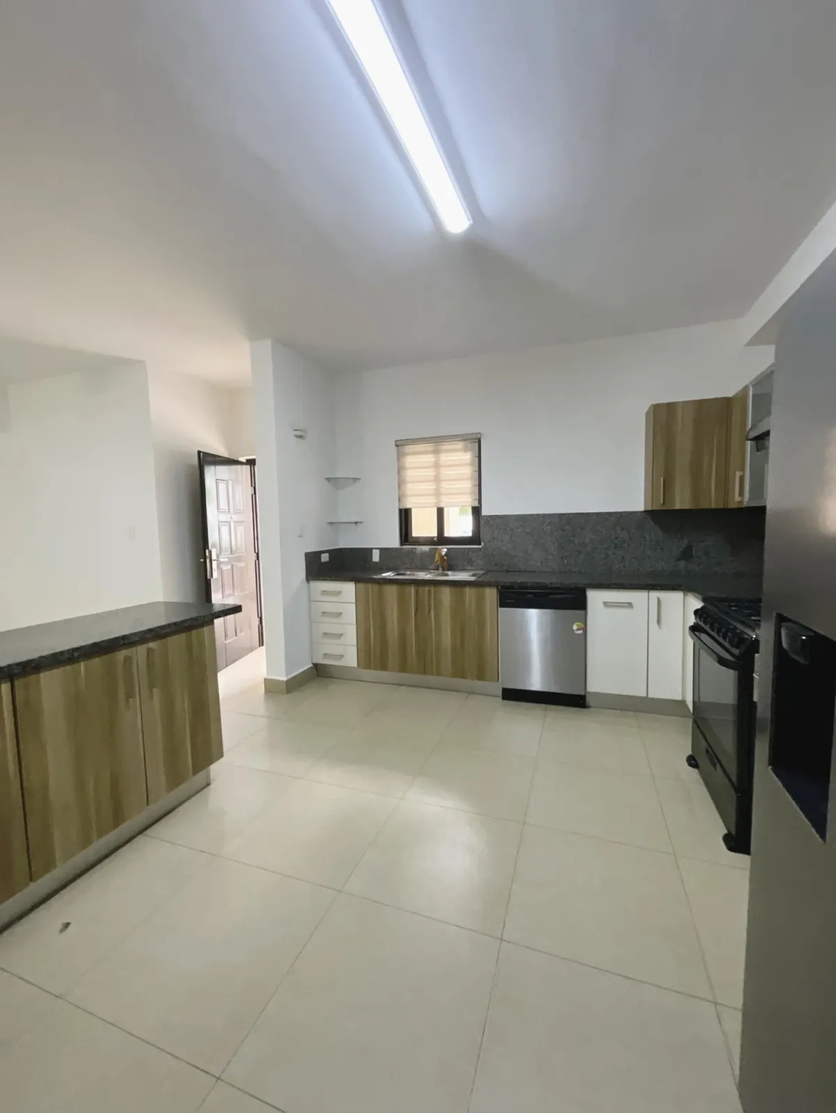 GROUND FLOOR APARTMENT FOR SALE