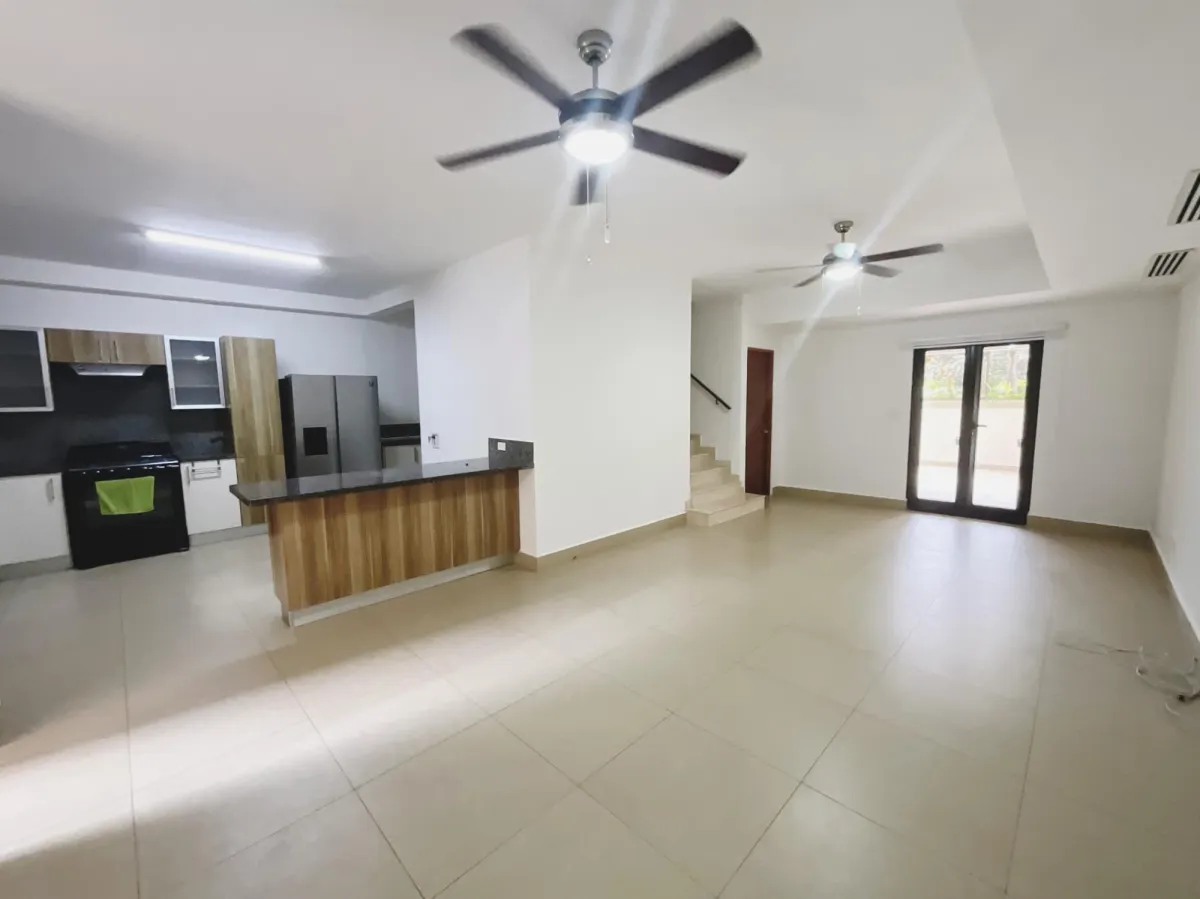 GROUND FLOOR APARTMENT FOR SALE