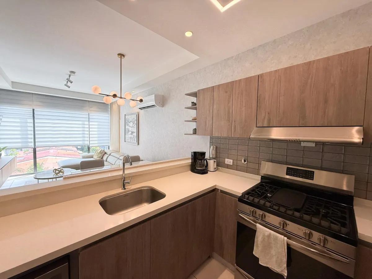 Apartamento de 2 Recameras en Venta en Coco del Mar.