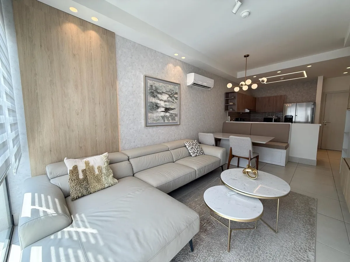 Apartamento de 2 Recameras en Venta en Coco del Mar.