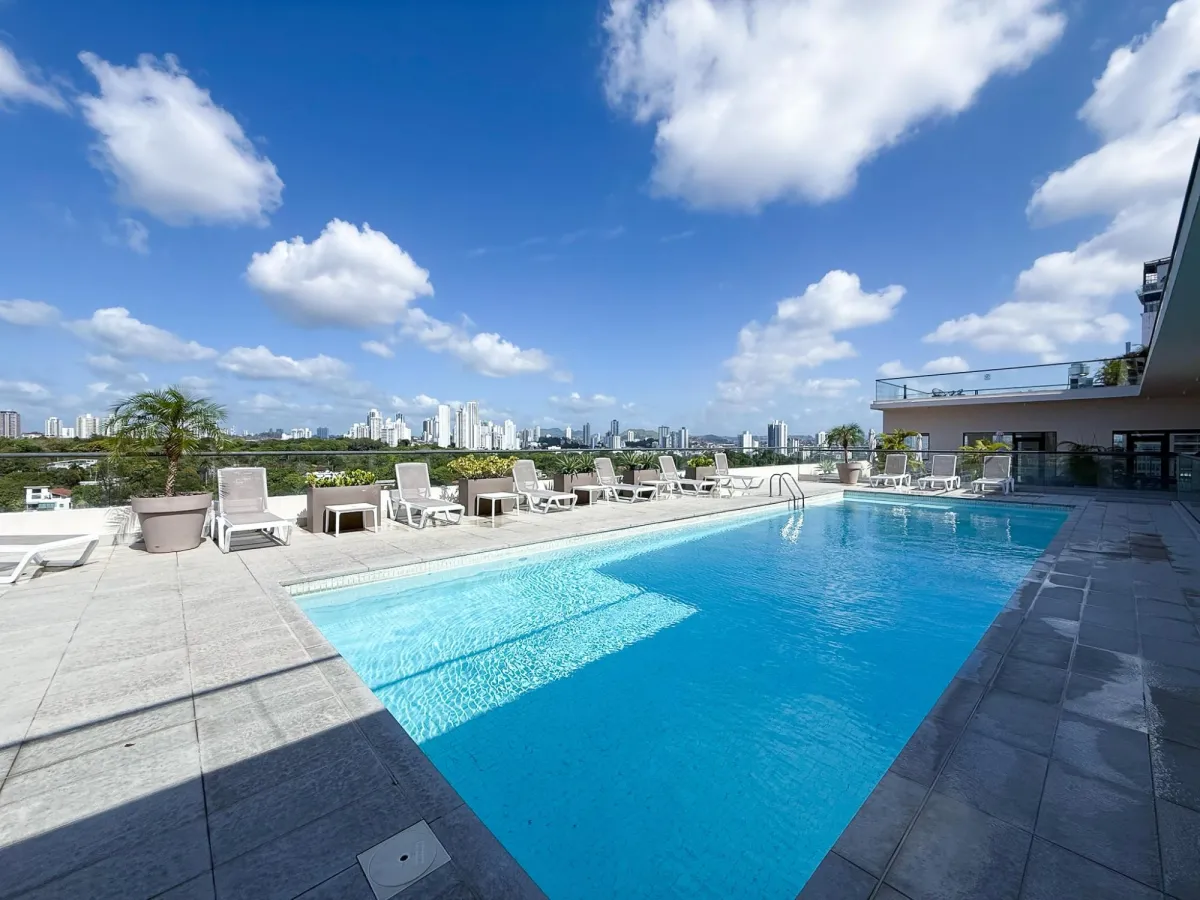 Apartamento de 2 Recameras en Venta en Coco del Mar.