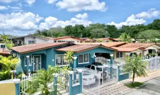 Brisas del Golf Home | 300 m², Prime Location