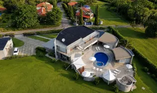 Modern Residence for Sale in Coronado