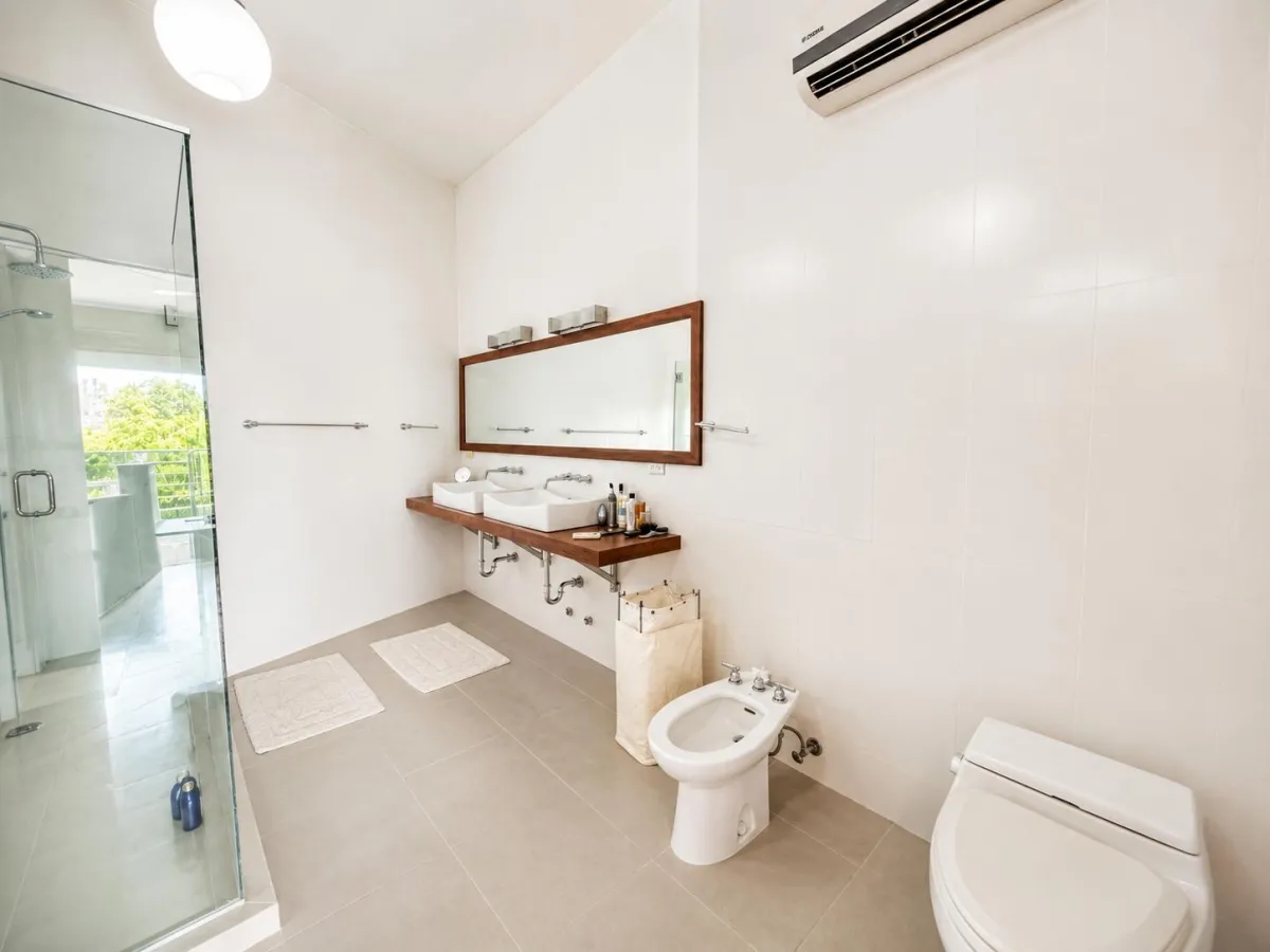 Venta de Residencia Moderna en Coronado