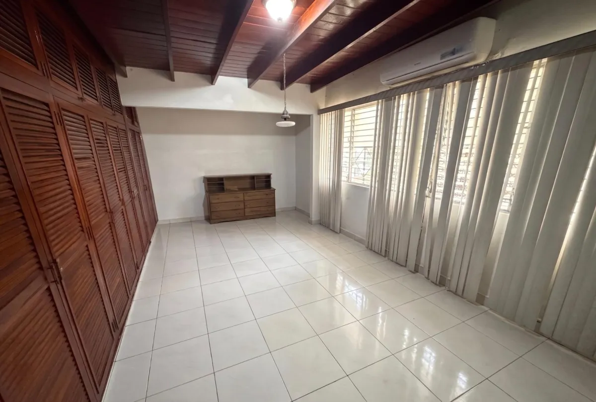 Venta de casa en Obarrio, calle sin salida (Samuel Lewis)