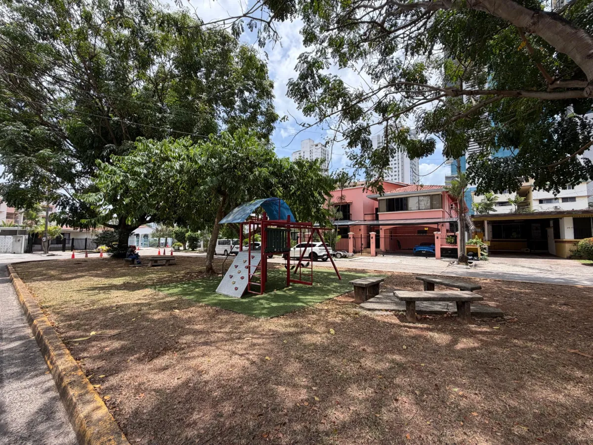 Venta de casa en Obarrio, calle sin salida (Samuel Lewis)