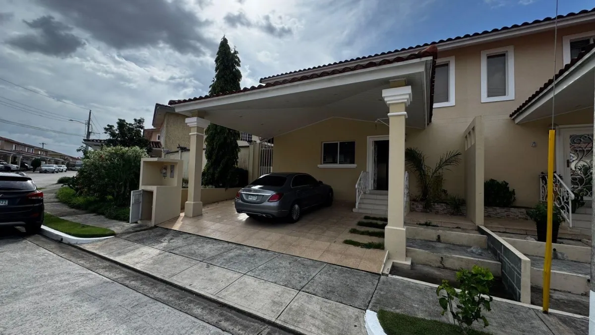 Venta de casa en PH Villa Tivoli, Villas del Golf