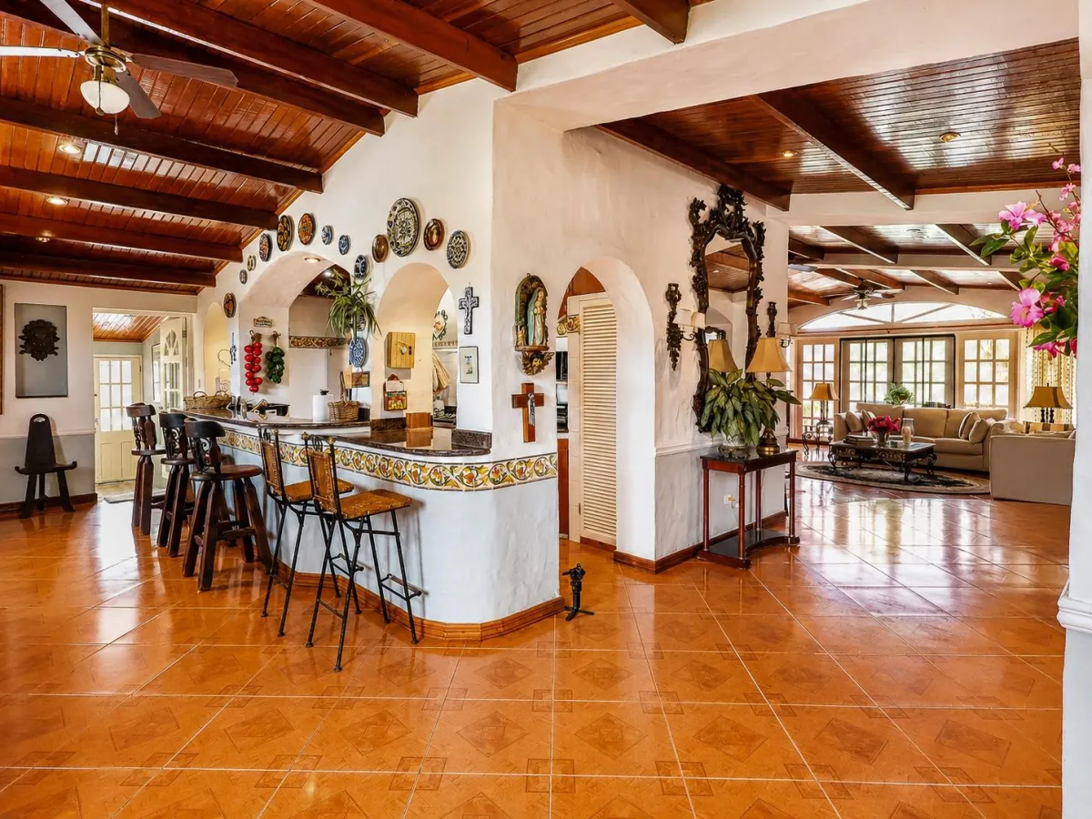 Luxury Hacienda Estate near El Valle de Antón
