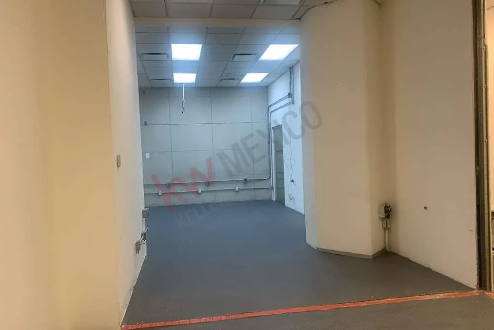 OFICINA EN RENTA EN EL  EDIFICIO CORPORATIVO