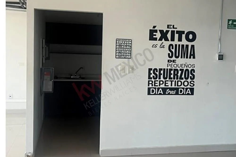 OFICINA EN RENTA EN EL  EDIFICIO CORPORATIVO