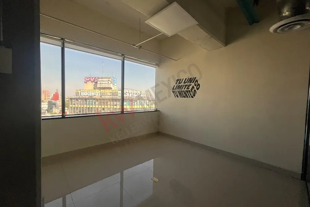 OFICINA EN RENTA EN EL  EDIFICIO CORPORATIVO