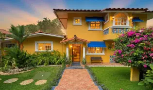 Coronado Golf Club Home with Pool