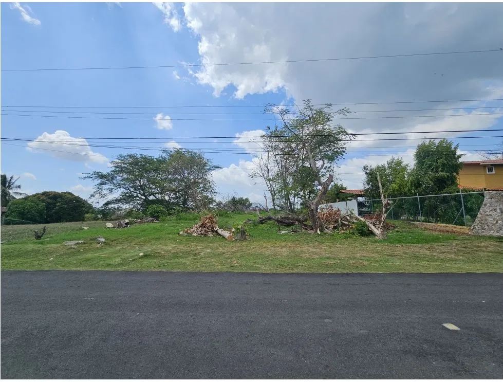 Lot for Sale Steps from the Sea in Costa Esmeralda, San Carlos. MB
