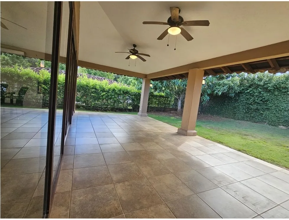 Rental/Sale of House in Residencial Cubitá, Chitré. MB