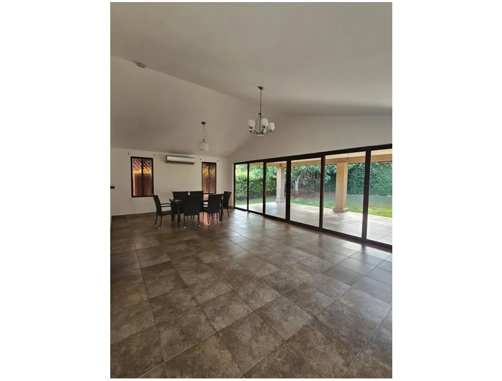 Rental/Sale of House in Residencial Cubitá, Chitré. MB