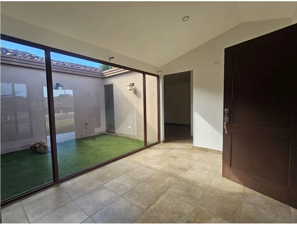 Rental/Sale of House in Residencial Cubitá, Chitré. MB