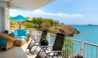 4 BEDROOM APARTMENT WITH OCEAN FRONT IN FARALLON P