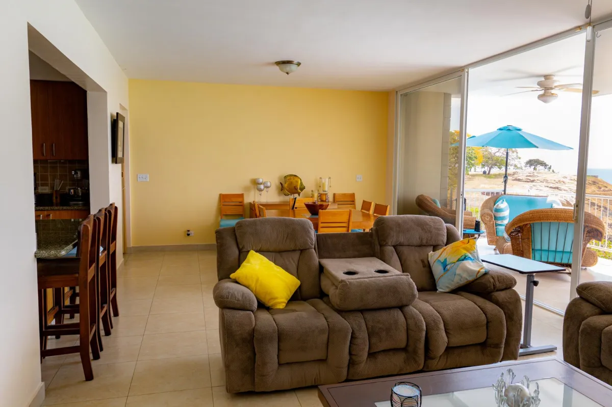 4 BEDROOM APARTMENT WITH OCEAN FRONT IN FARALLON P