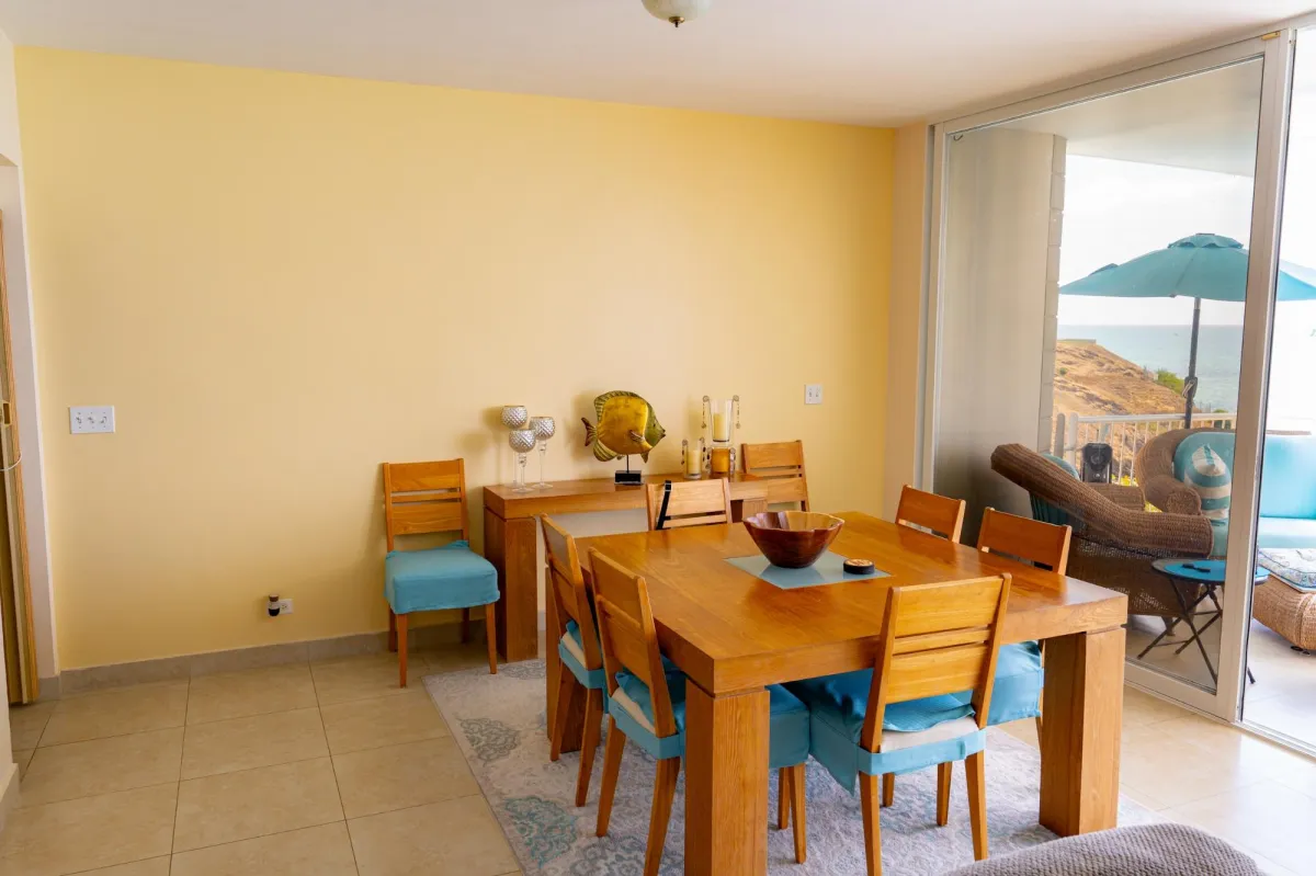 4 BEDROOM APARTMENT WITH OCEAN FRONT IN FARALLON P