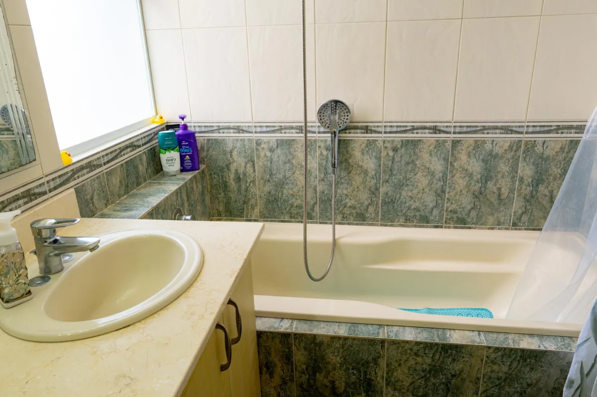 4 BEDROOM APARTMENT WITH OCEAN FRONT IN FARALLON P