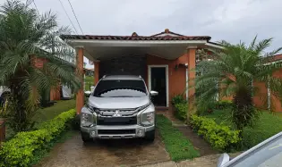 Se Alquila casa en PH Colinas del Lago
