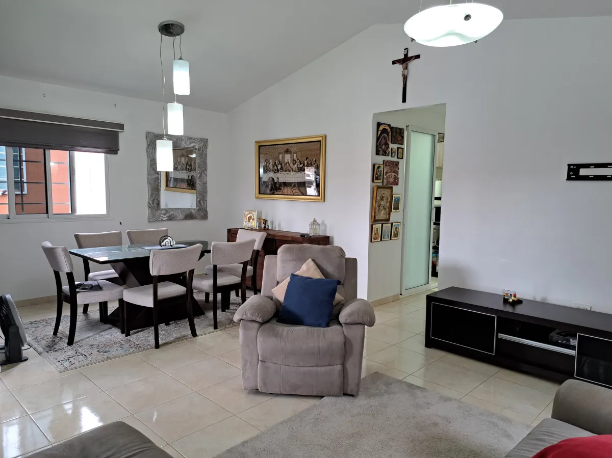 Se Alquila casa en PH Colinas del Lago