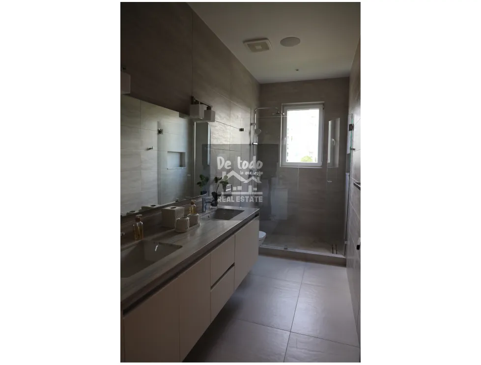 Se Vende Duplex en Santa Maria The Woods.