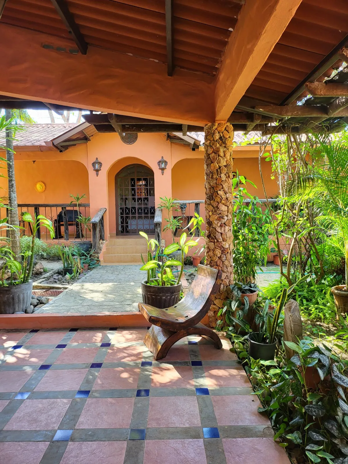 Se Vende Casa con plantación en Nueva Gorgona, Chame