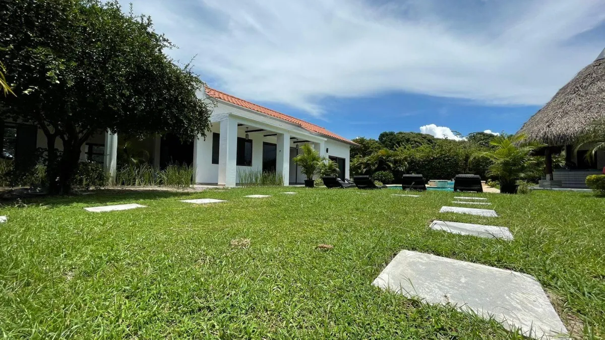 Beach House for Sale, Casa Nia, Punta Barco Viejo