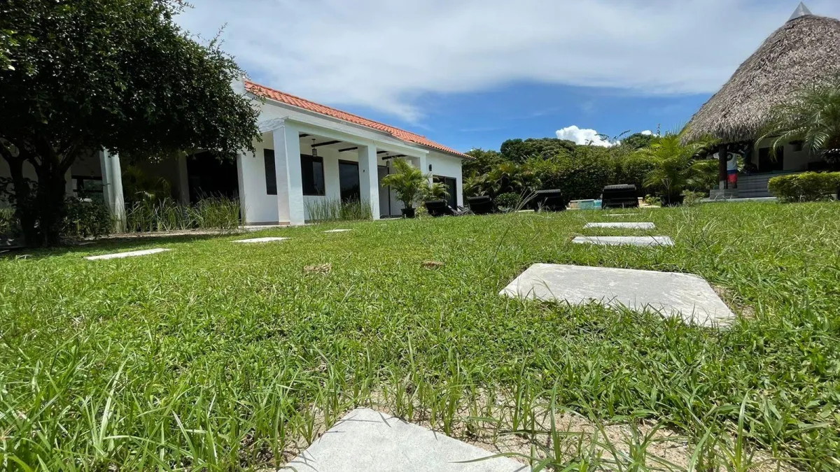 Beach House for Sale, Casa Nia, Punta Barco Viejo