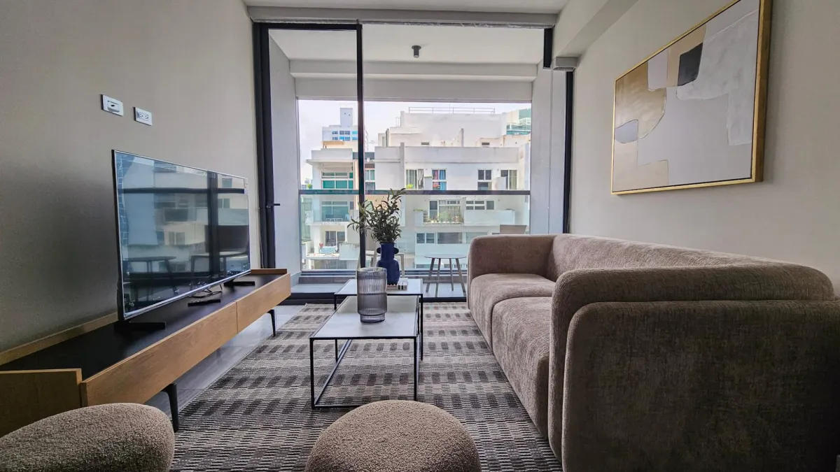 FURNISHED APT IN NUOVO BY ARMANI - 104 M2