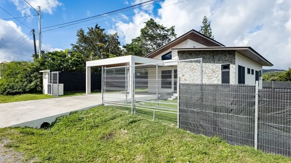 Contemporary Home for Sale in Alto Boquete