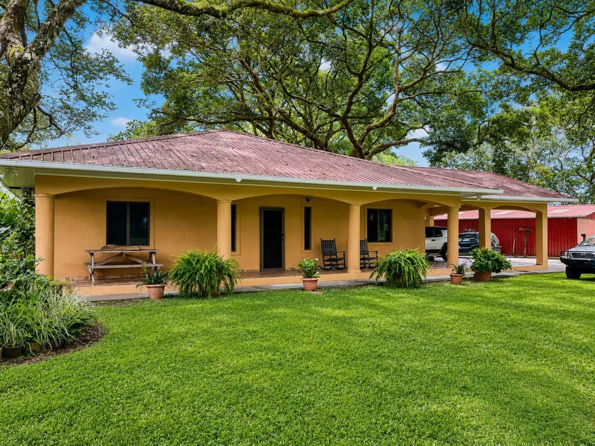 Maison unifamiliale à Dolega à vendre