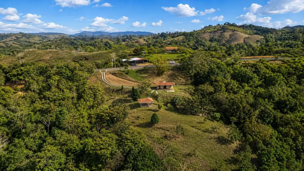 1 Hectare Mountain Property in Nuario, Los Santos