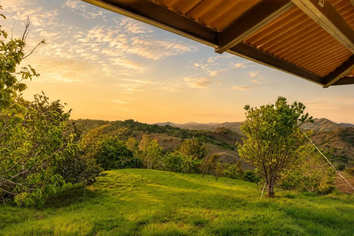 1 Hectare Mountain Property in Nuario, Los Santos