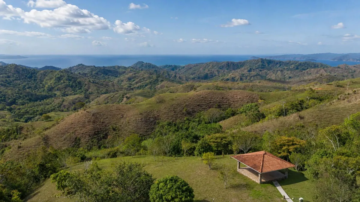 1 Hectare Mountain Property in Nuario, Los Santos