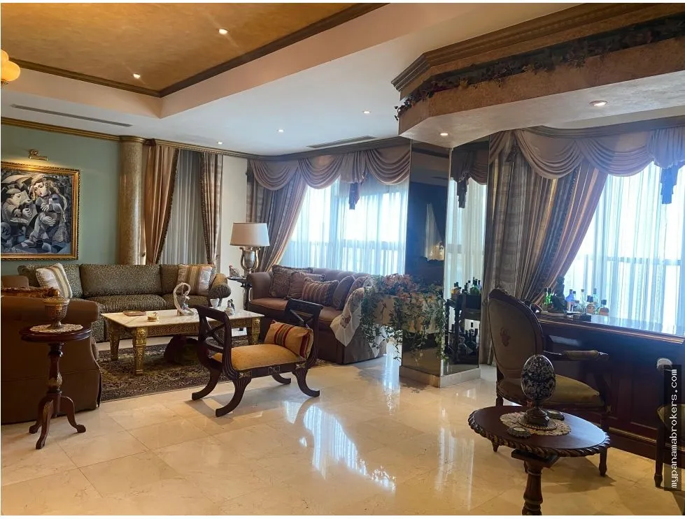 Penthouse with White Goods for Sale in Marbella, Panama