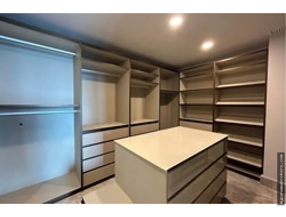Apartment Rental in PH The Towers, Punta Paitilla