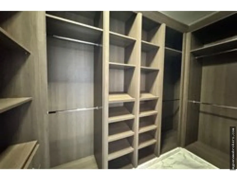 Venta de apartamento en PH Regalia, Costa del este