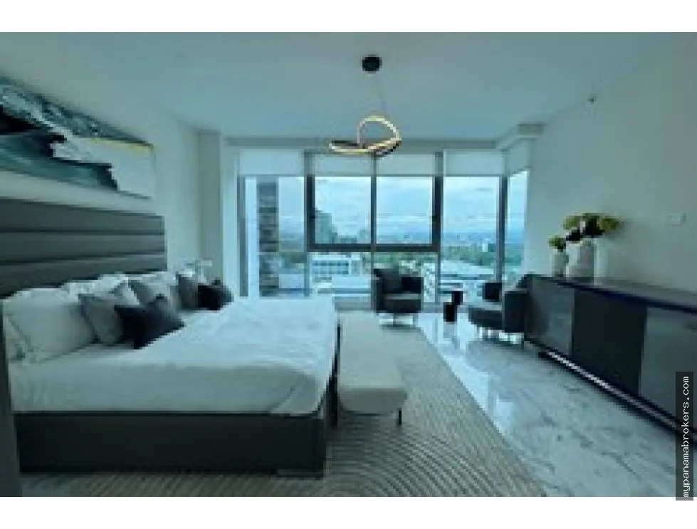 Venta de apartamento en PH Regalia, Costa del este