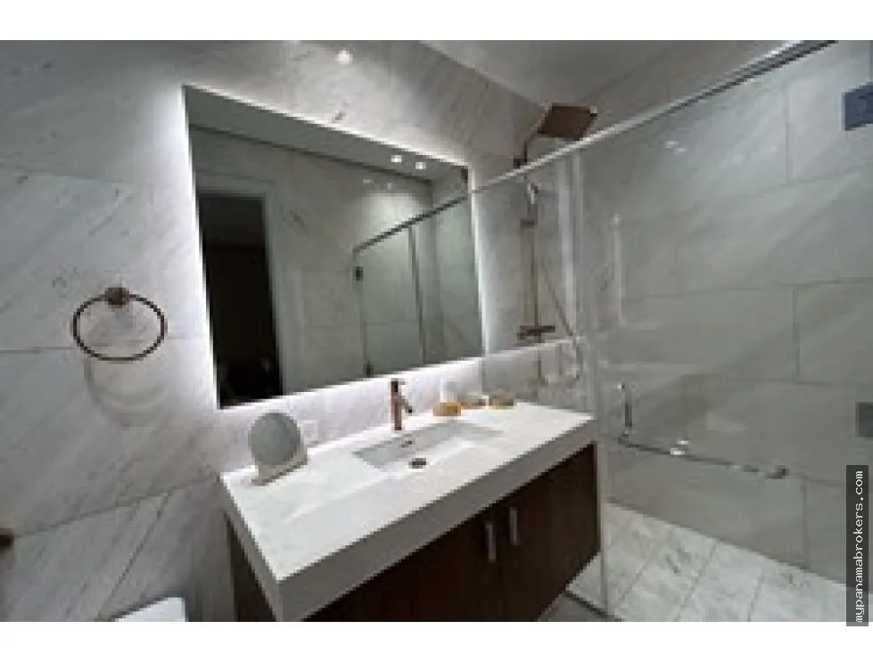 Venta de apartamento amoblado en PH The Towers, San Francisco