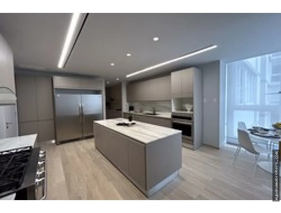 Venta de apartamento amoblado en PH The Towers, San Francisco