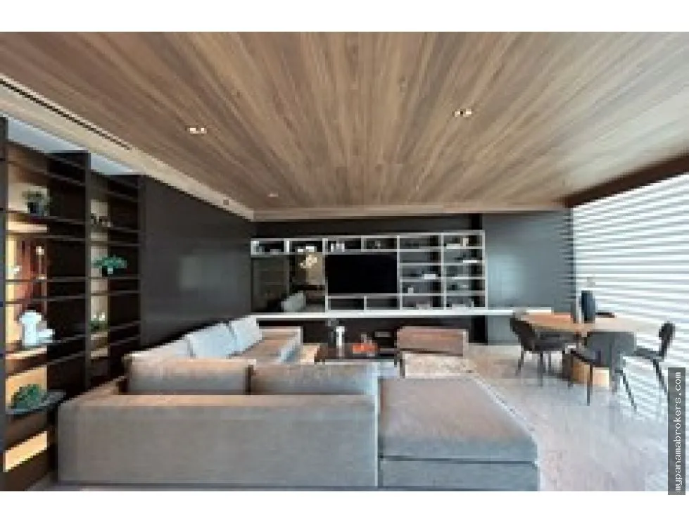 Venta de apartamento amoblado en PH The Towers, San Francisco
