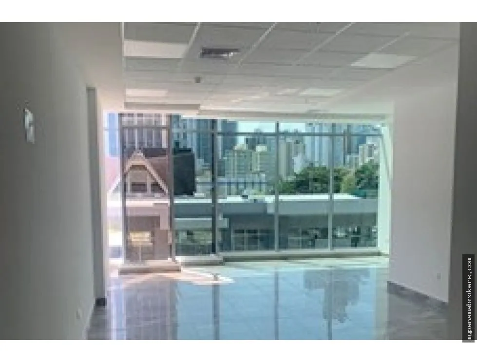 Commercial Space Rental at Sunset Strip, Vía Israel Avenue