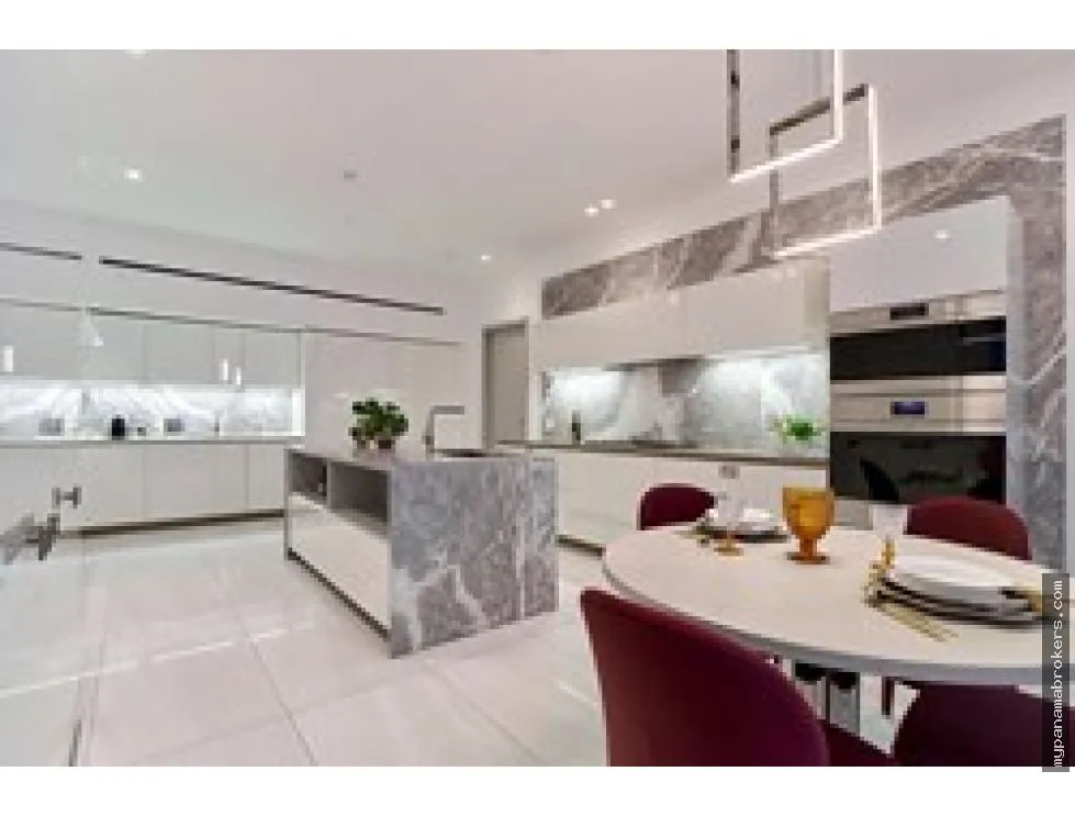 Venta de apartamento en PH La Maison, Santa María, Costa del Este