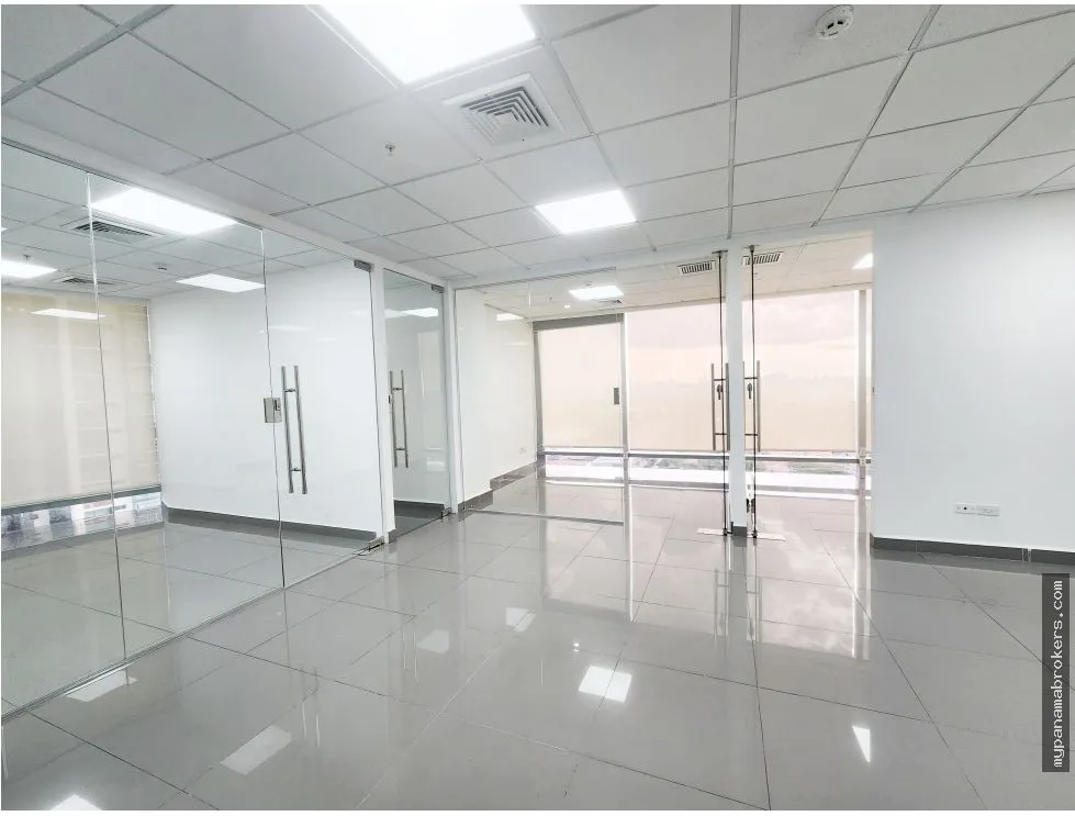 Office Space Rental in PH Torre Aseguradora Ancón